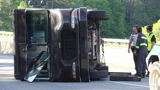 ups-truck-overturned-on-i65-in-blount-county-01-jpg